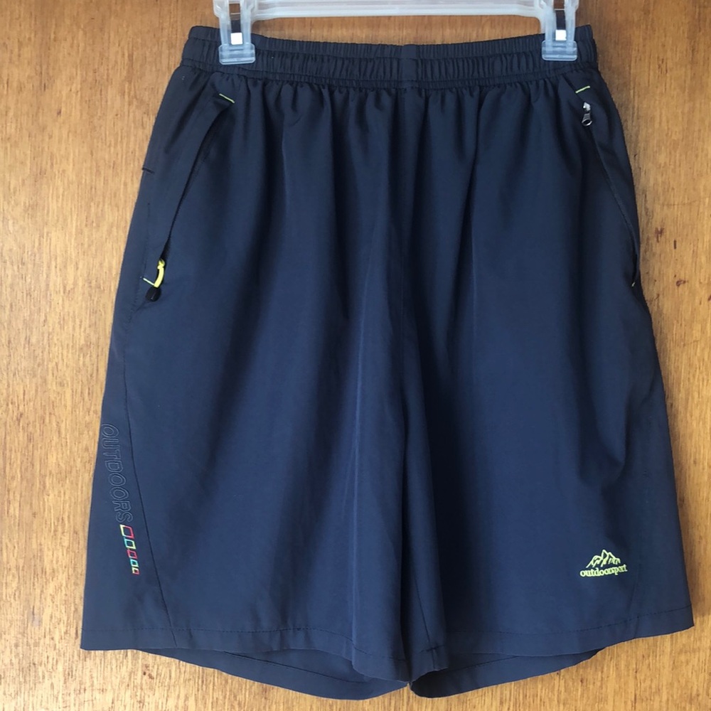 WENVEN by OUTDOOR SPORTS LIGHTWEIGHT SHORTS. MEN'S SIZE LARGE